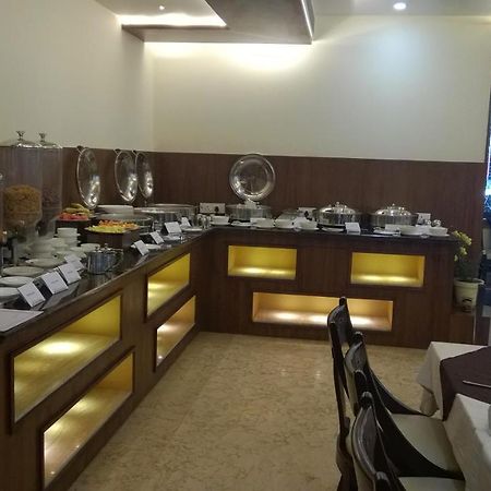 Hotel Seven Hills Tower Agra  Zewnętrze zdjęcie