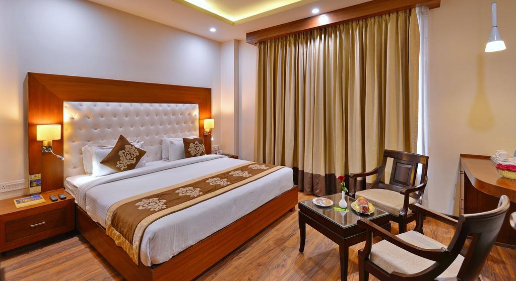 Hotel Seven Hills Tower Agra  Zewnętrze zdjęcie