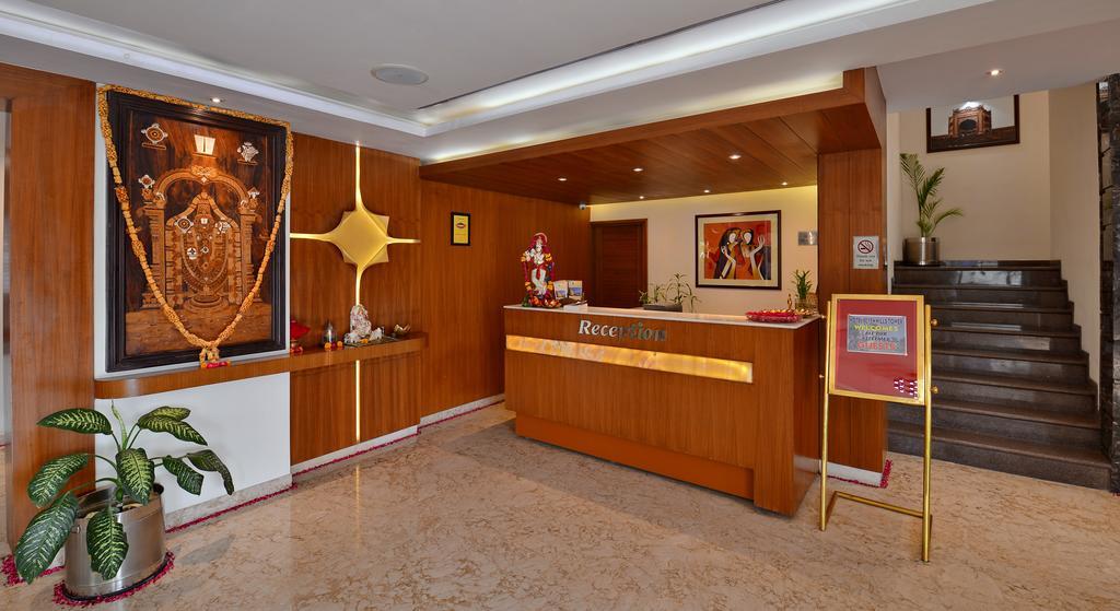 Hotel Seven Hills Tower Agra  Zewnętrze zdjęcie