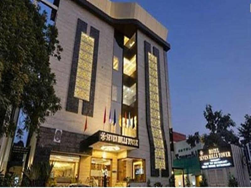 Hotel Seven Hills Tower Agra  Zewnętrze zdjęcie